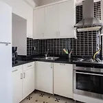 Authentic Galata Tower 2bd2bath #411 Апартаменты Стамбул
