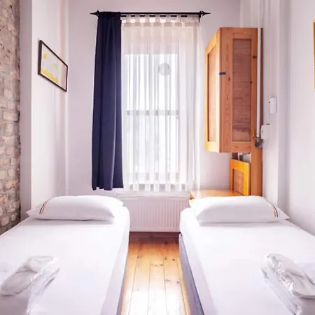 Authentic Galata Tower 2bd2bath #411 * Isztambul