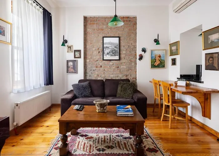 Authentic Galata Tower 2bd2bath #411 İstanbul