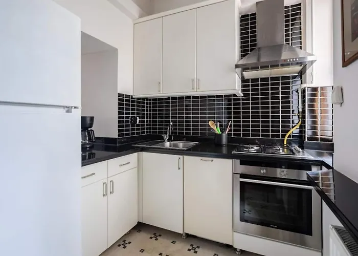 Authentic Galata Tower 2bd2bath #411 Daire İstanbul